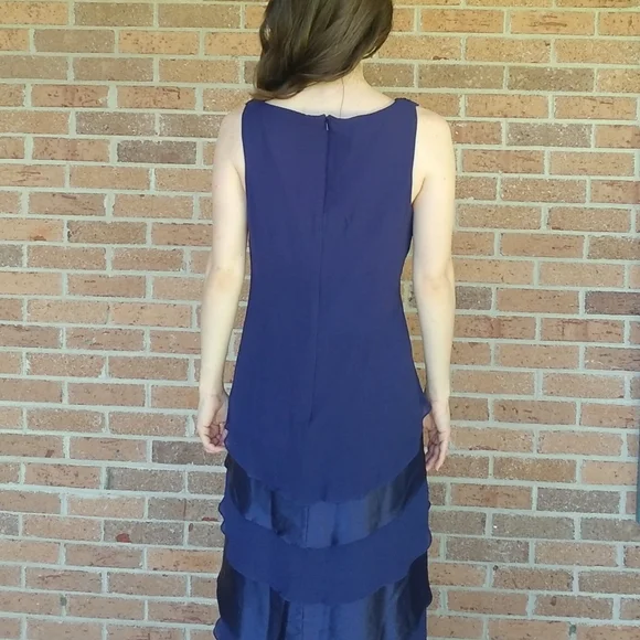 Elegant Navy Blue Maxi Dress - Picture 3 of 5